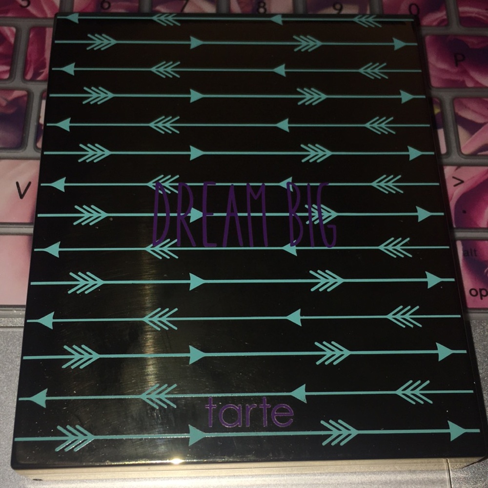 tarte dream big eyeshadow palette NWOT